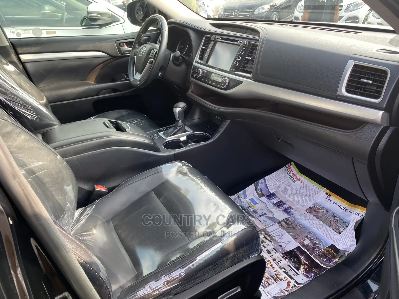 Toyota Highlander XLE 4x4 V6 (3.5L 6cyl 8A) 2018 Matt Black