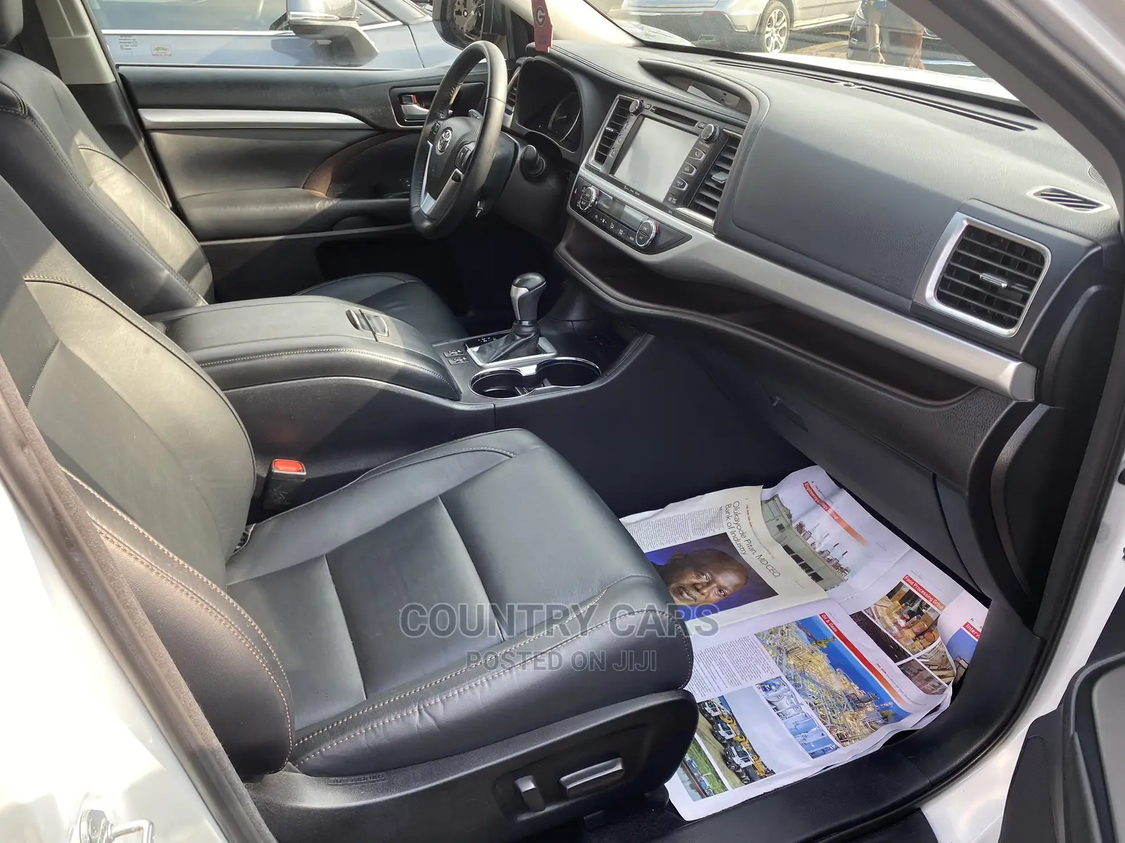 Toyota Highlander XLE 4x4 V6 (3.5L 6cyl 8A) 2018 White