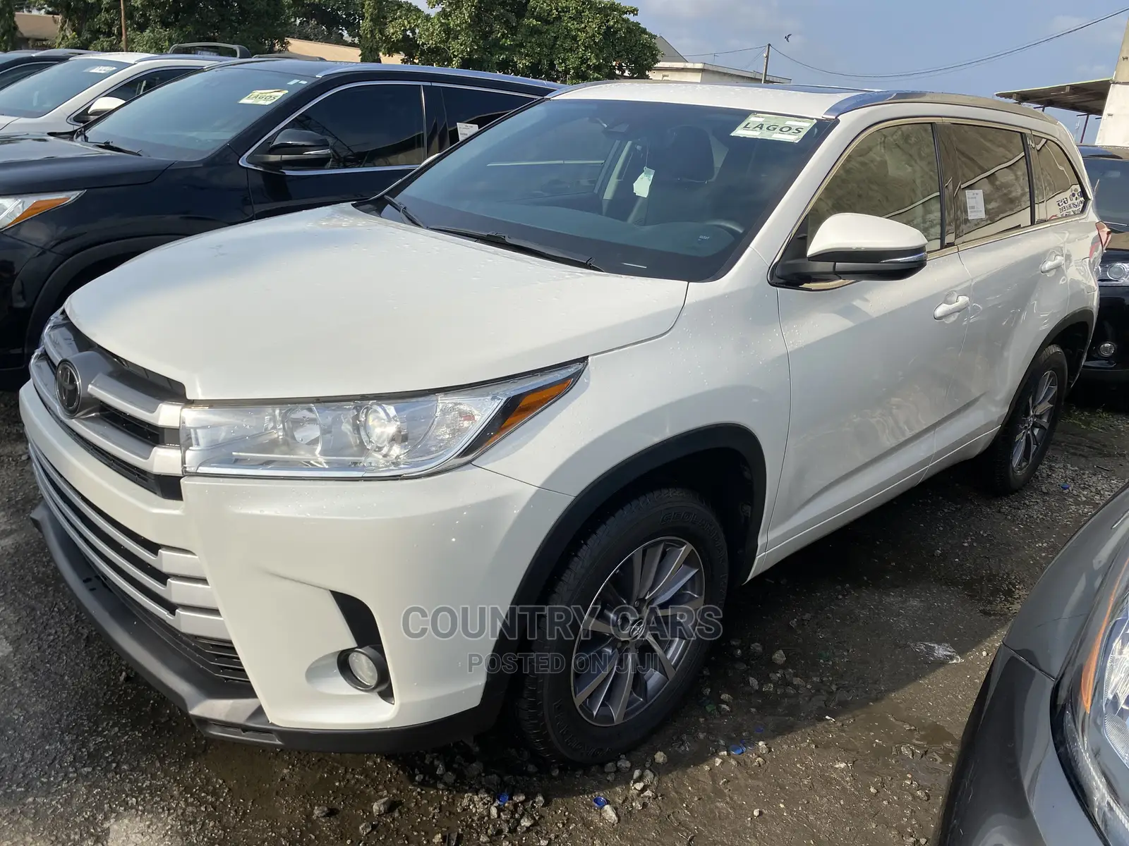 Toyota Highlander XLE 4x4 V6 (3.5L 6cyl 8A) 2018 White