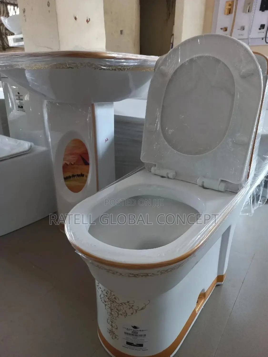 Rockford Edge Executive Toilet (Gold)