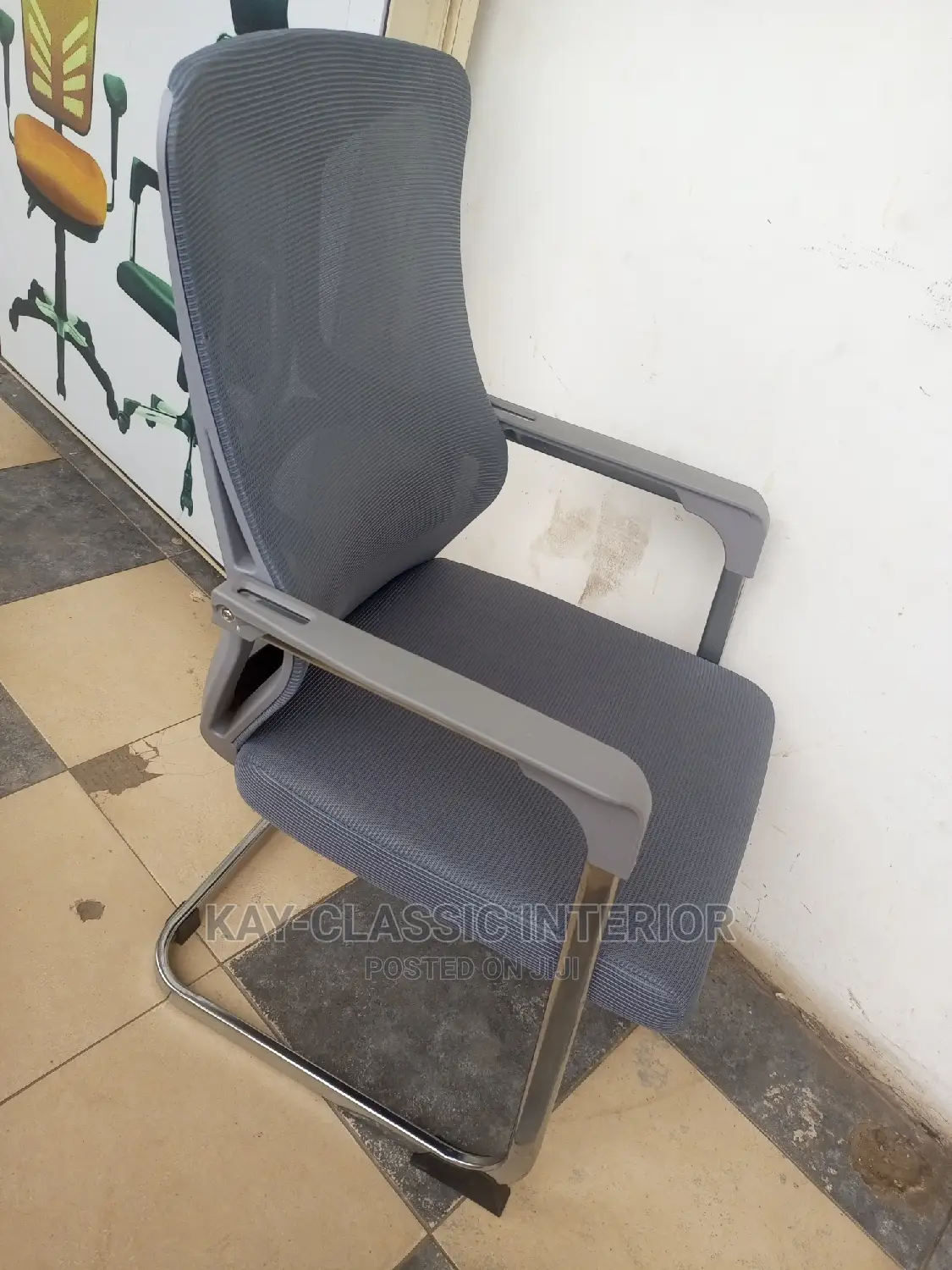 Office High Back Visitors and Swivels Chair