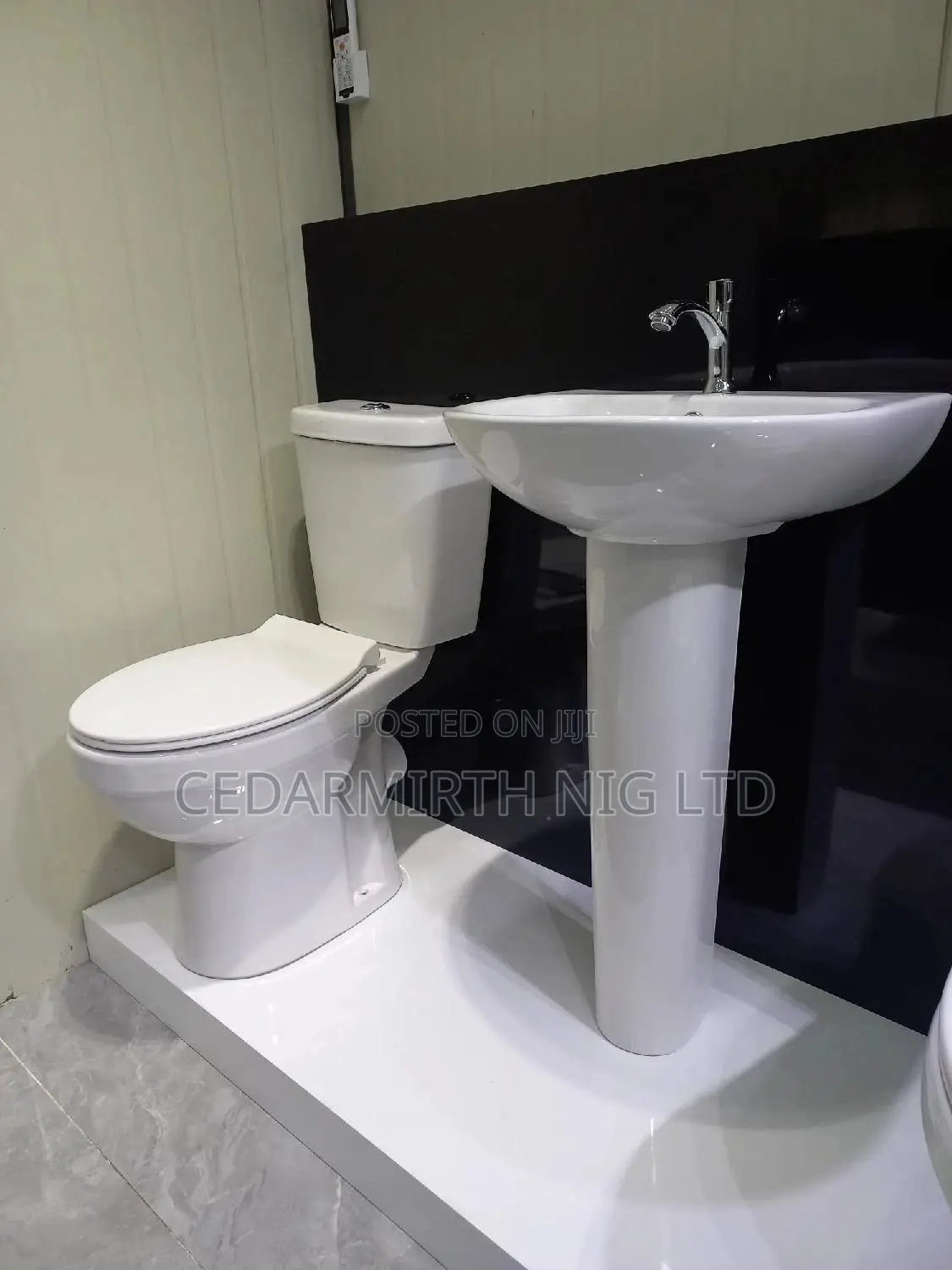 Golden Diamond Wc
