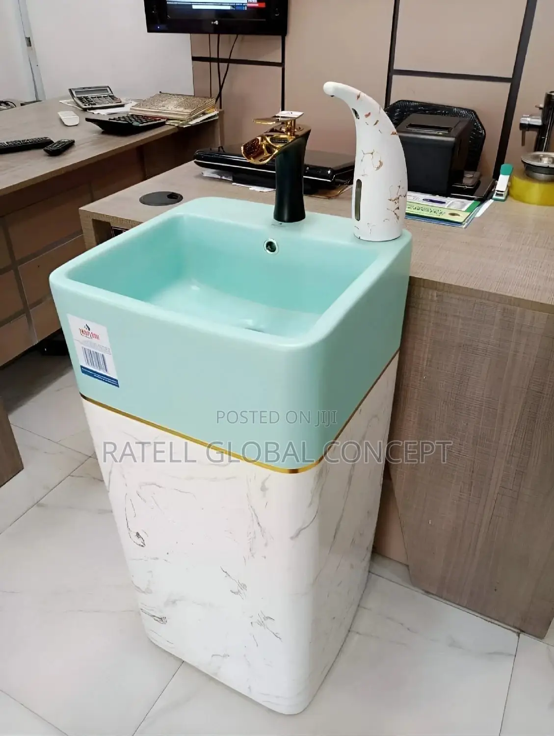 FREE STAND Luxury Wash Hand Basin