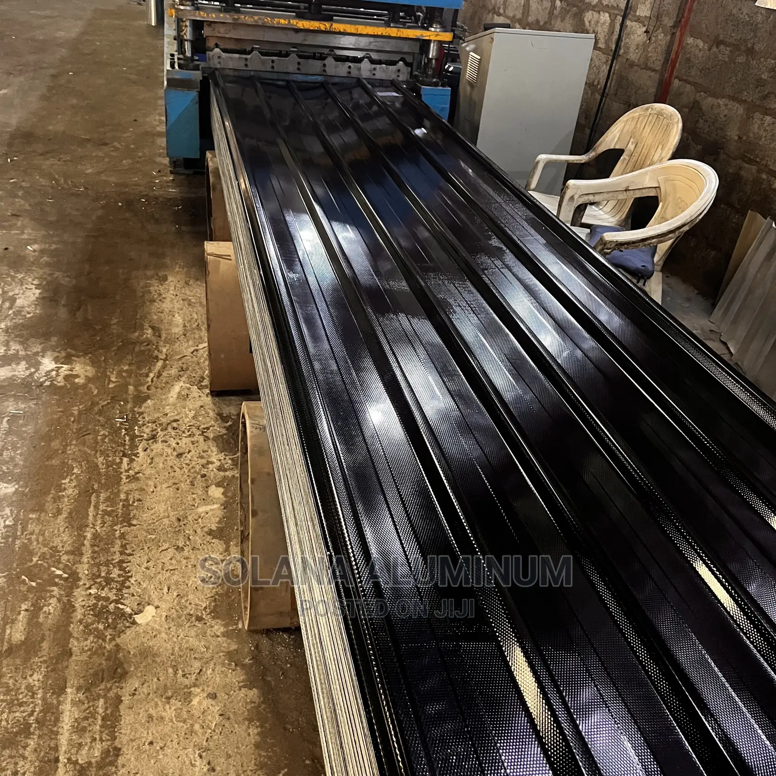 0.70mm Traffic Black Aluminium Longspan Roofing Sheet