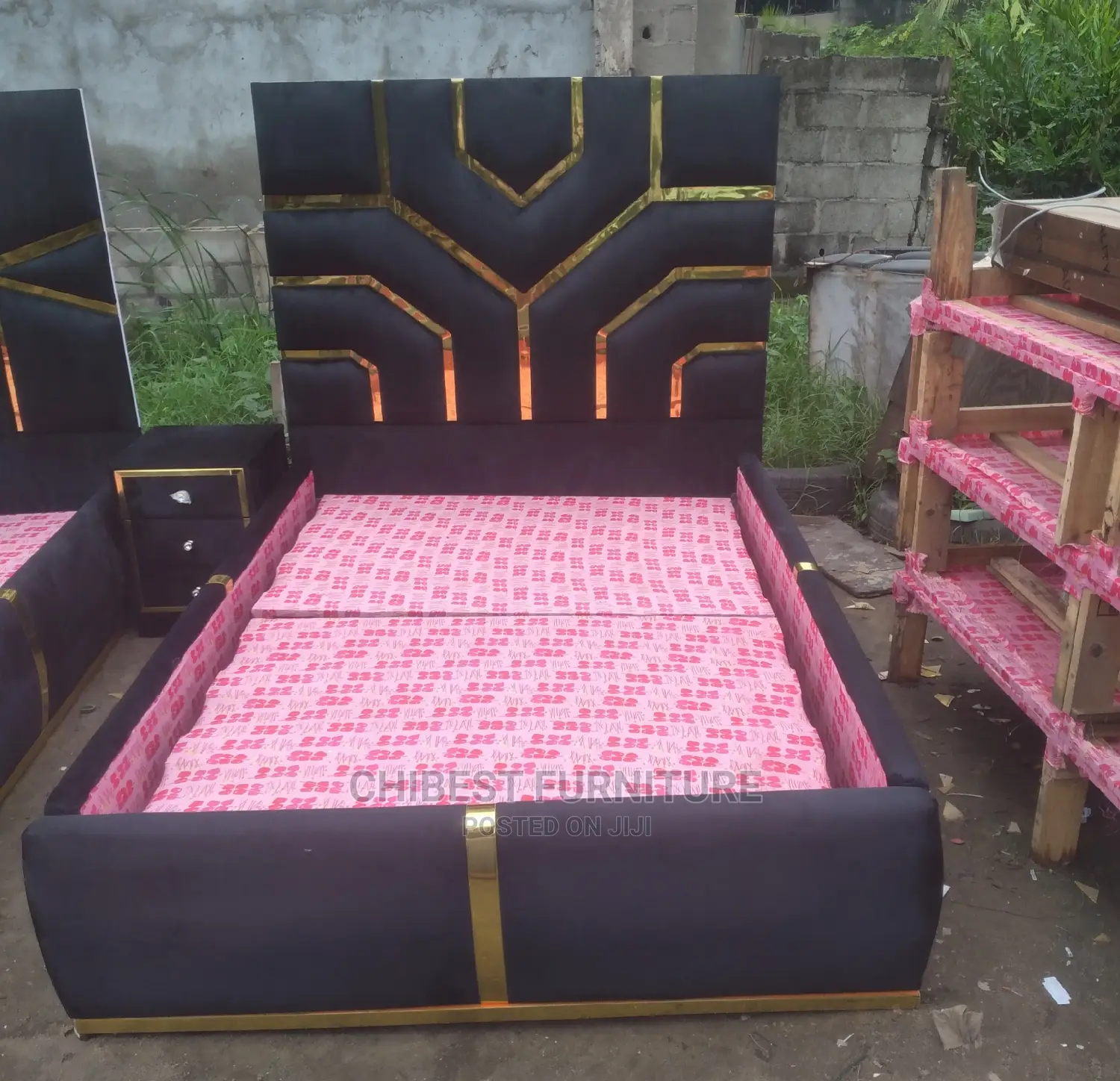 Quality 4.5by6 Upholstery Padded Bed Frame With One Bed Side