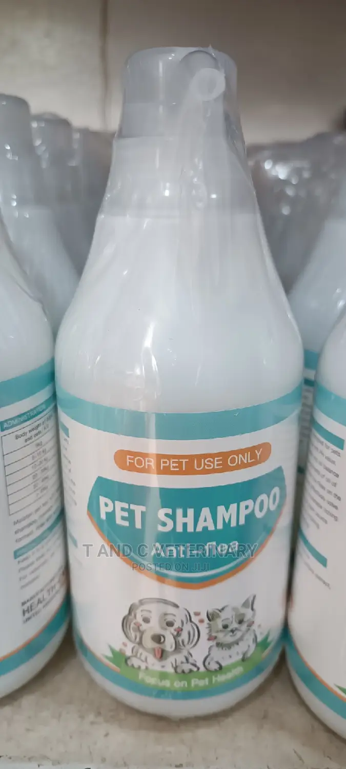 Anti Flea Pet Shampoo for Dogs and Cats 500ml