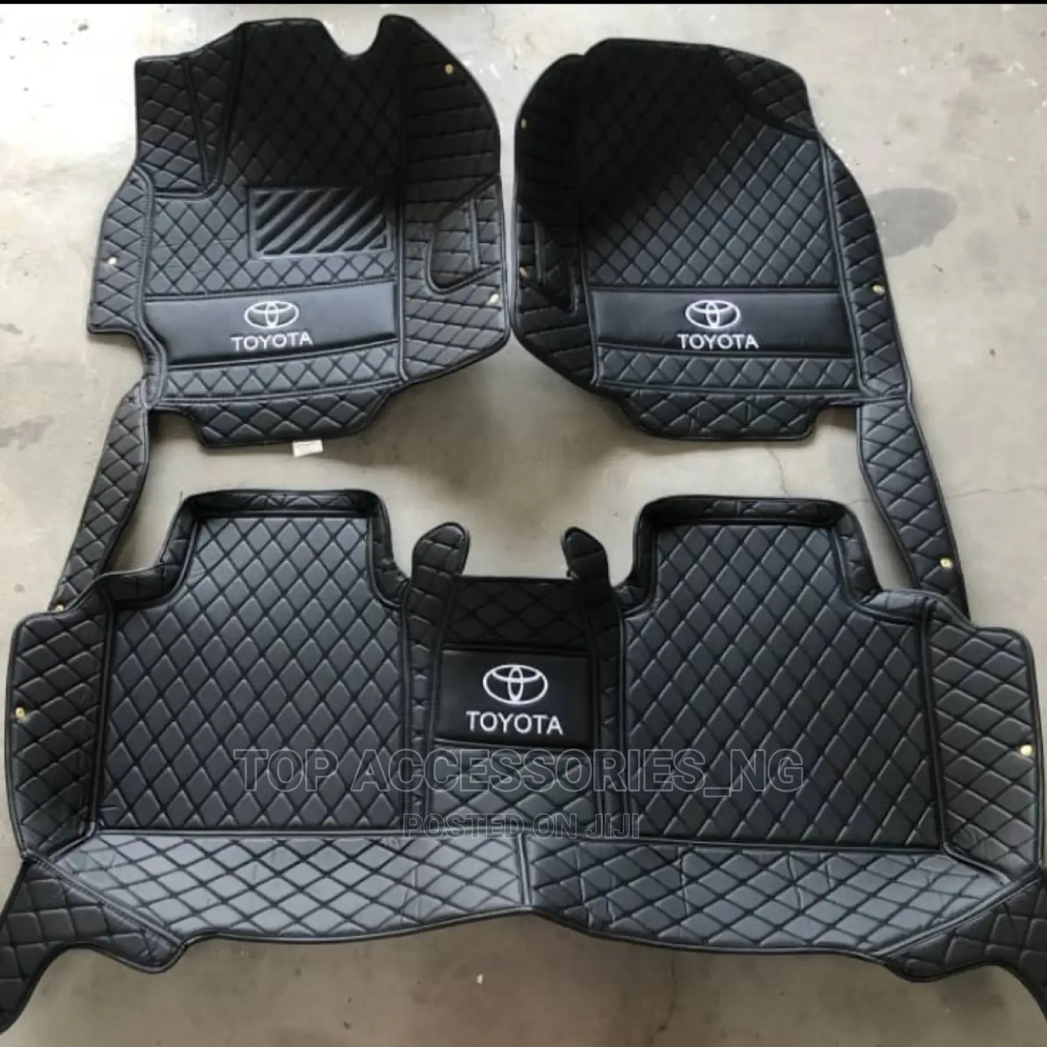 Black Tiled Foot Mat for Toyota Camry