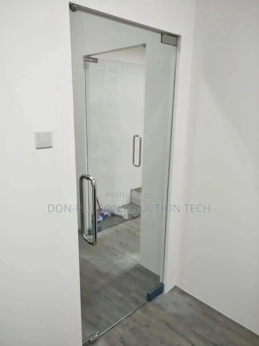 Frameless Glass Door