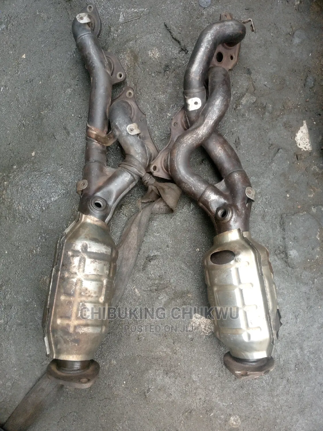 Lexus LS460 07-017 Engine Manifold Catalytic Converter Pot.