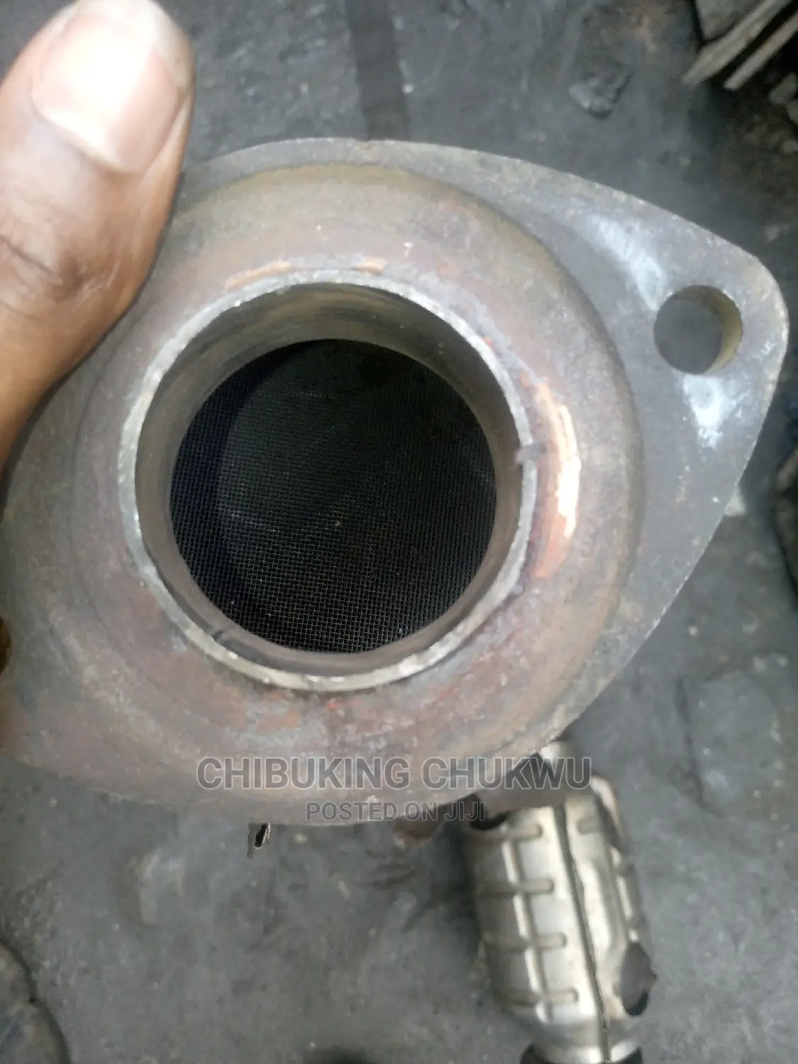 Lexus LS460 07-017 Engine Manifold Catalytic Converter Pot.