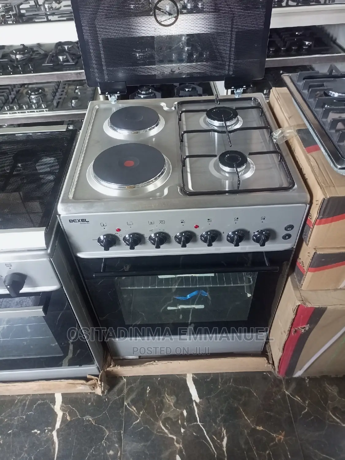 Standing Cooker With Two Electric and Two Gas