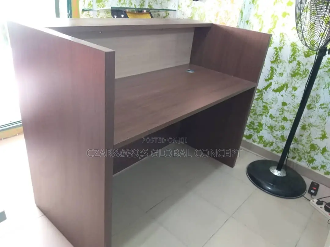 Executive Reception Table