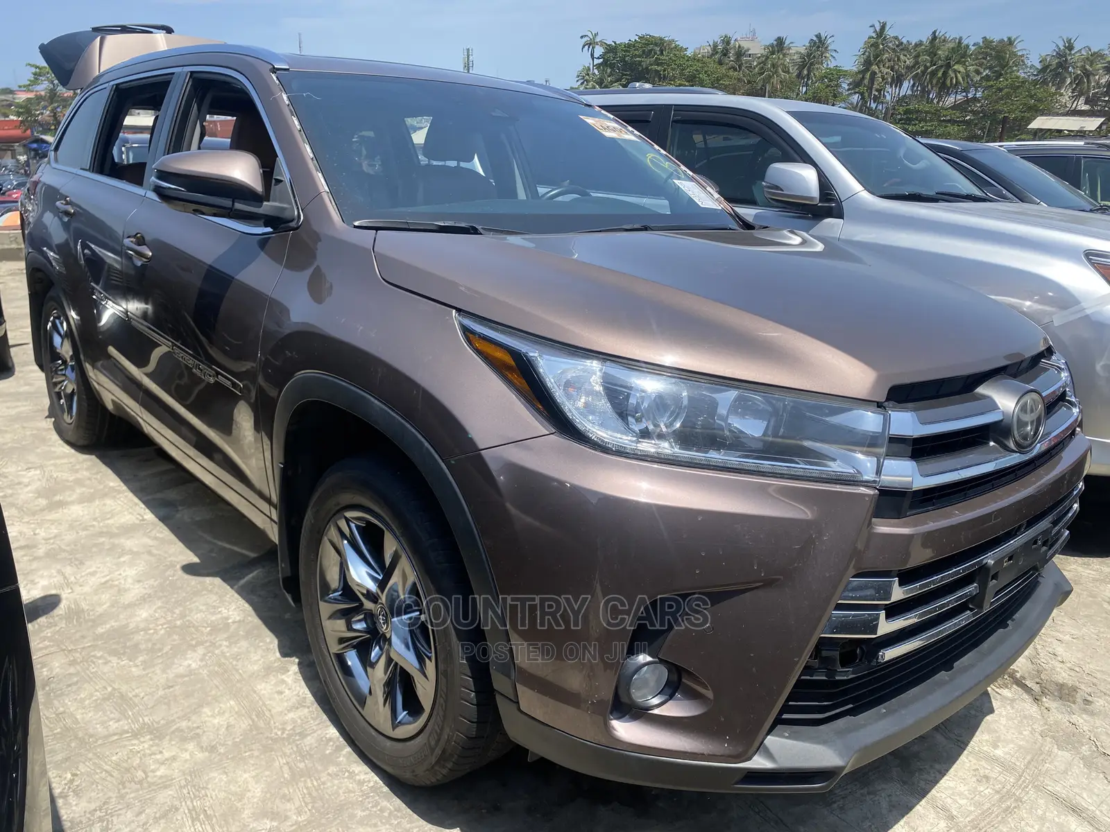 Toyota Highlander 2017 Brown