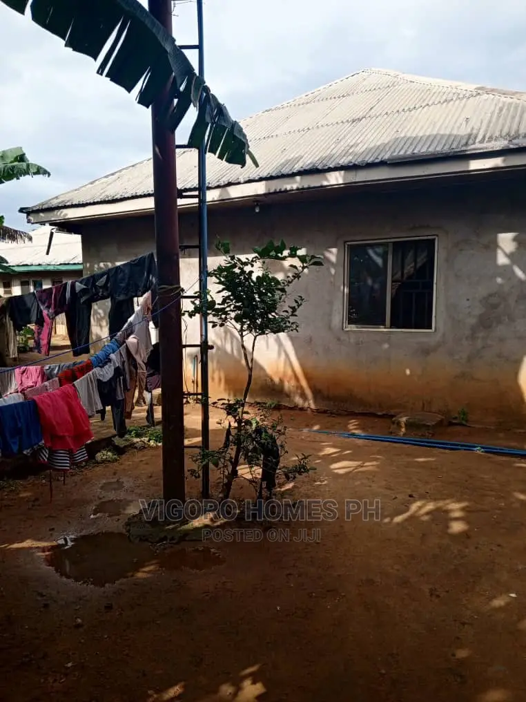 2bdrm Block of Flats in Port-Harcourt for sale