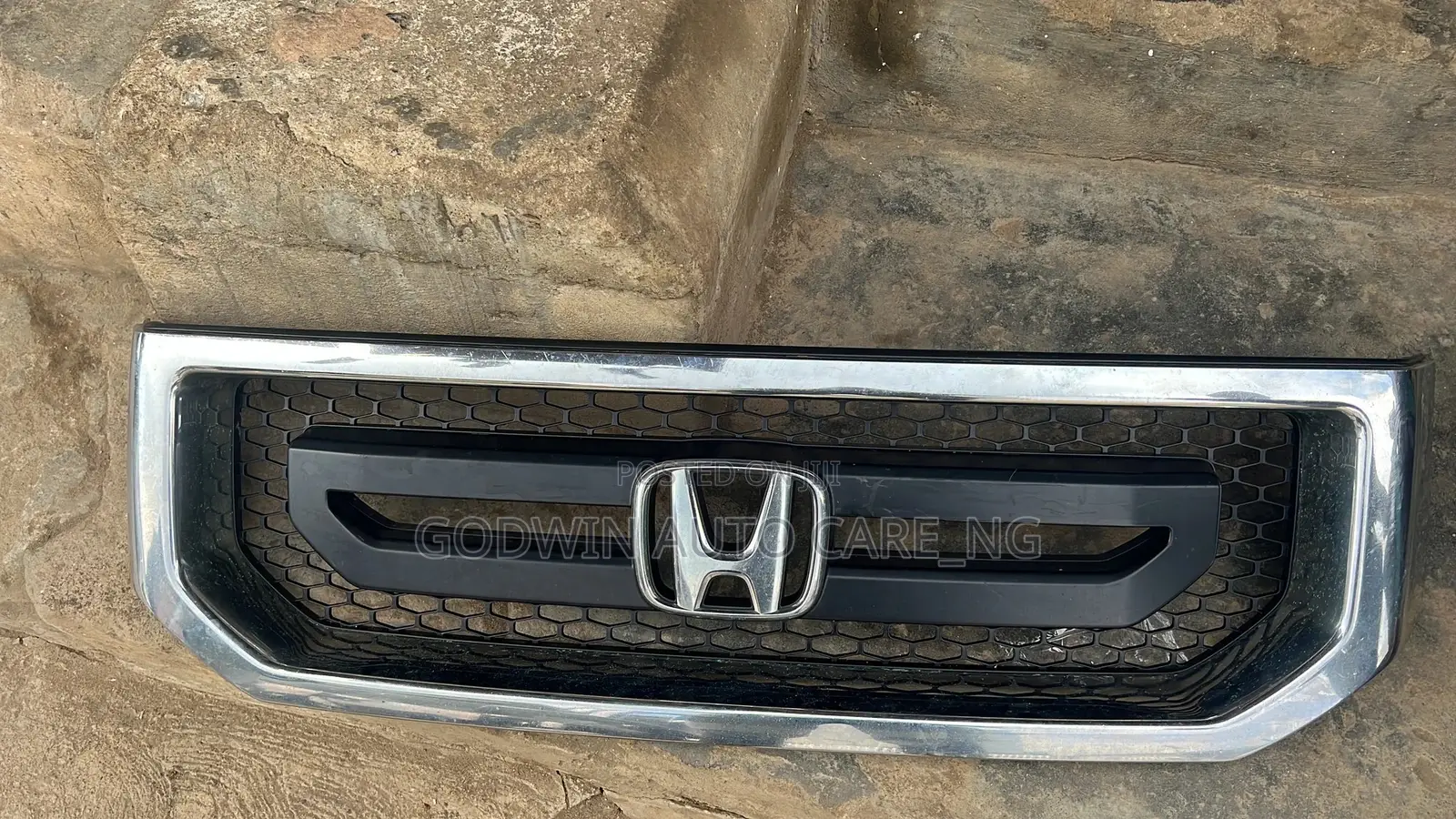Front Grille 2014 Honda Ridgeline