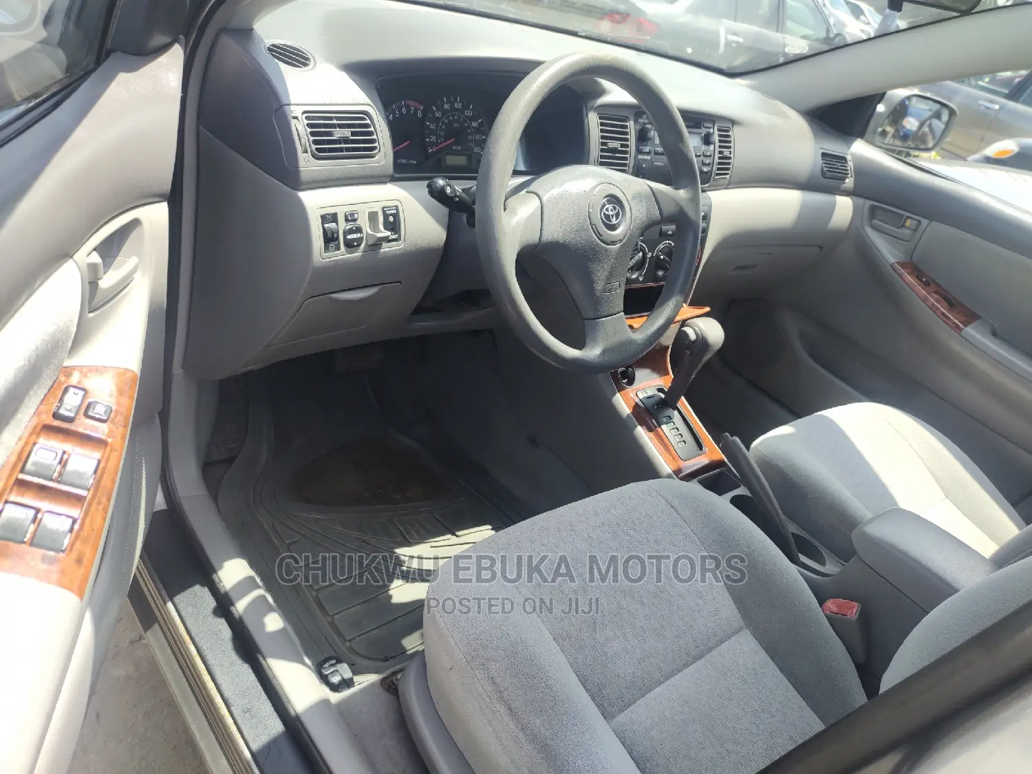 Toyota Corolla LE 2004 Gray