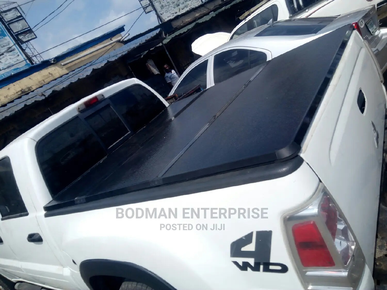 Boot Cover Fiber Folding for Mitsubishi Raider *-