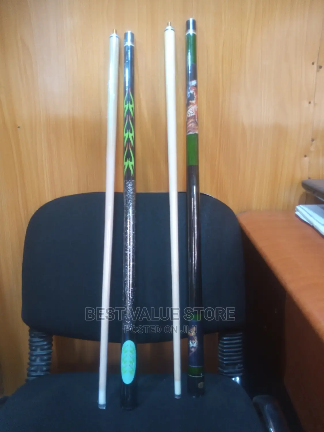 Professional Snooker Stick With Different Designs