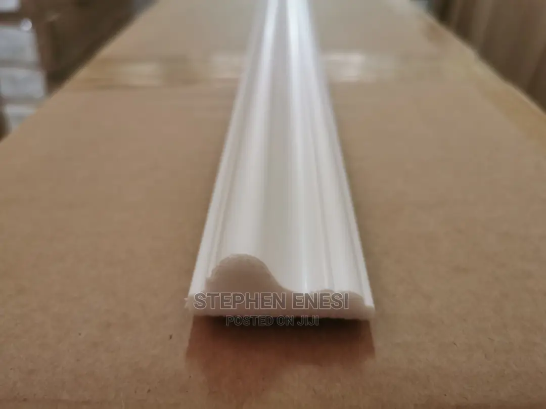 Gloss Face Wall Cornices of Various Sizes