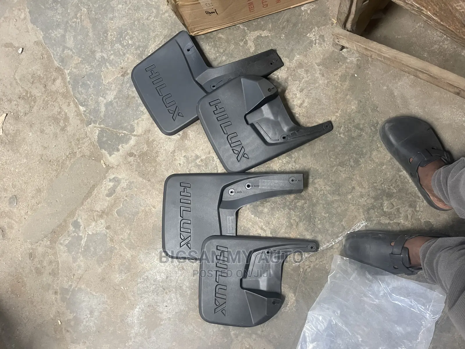 Hilux 2010 / 2012 / 2014 Mud Flap /Mud Guard/Sand Protector