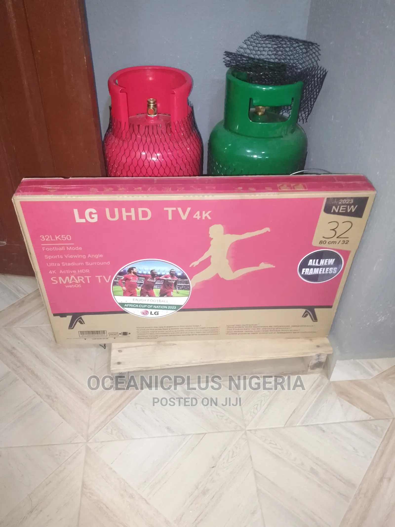 Affordable LG 32 Inches Smart Frameless TV