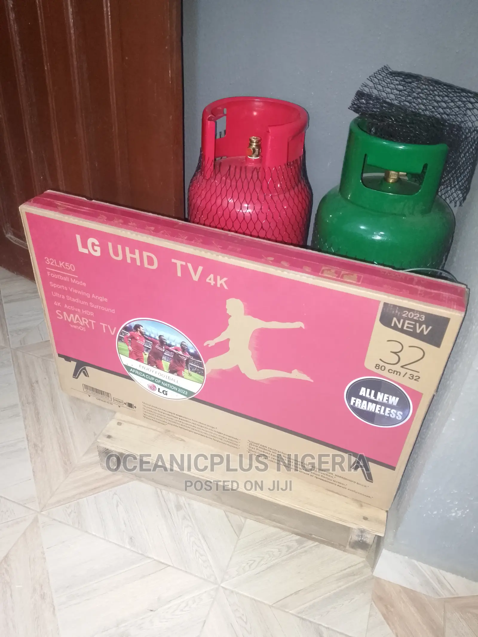 World Best LG 32 Inches Smart Frameless TV