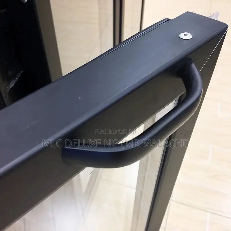 3 Doors Under Counter Cooler/Bar Refrigerators (Wine Fridge)