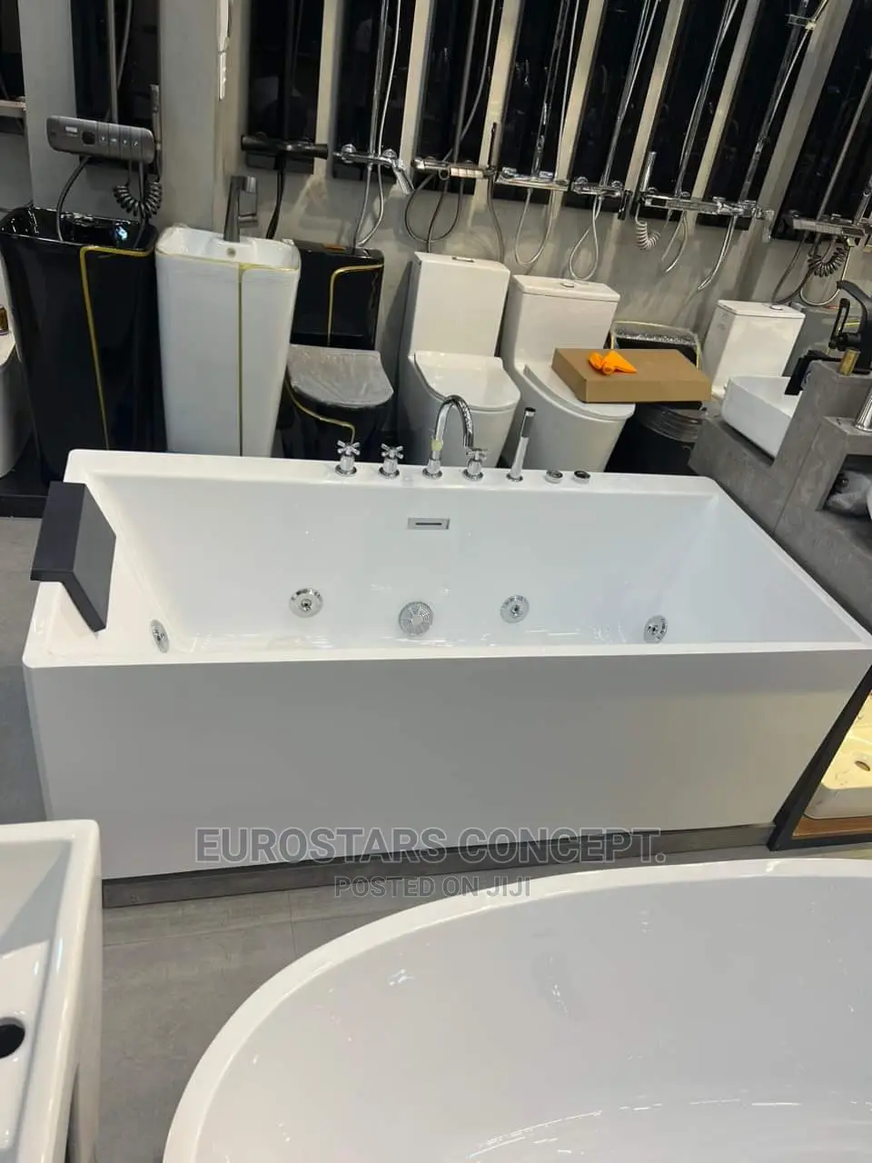 Acrylic Square Jacuzzi Set With Mixer Tap