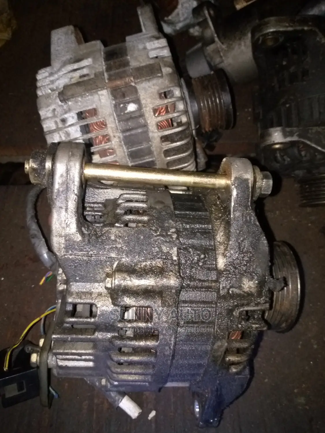 Alternator for Infiniti/ Nissan Pathfinder,Frontier,Xterra