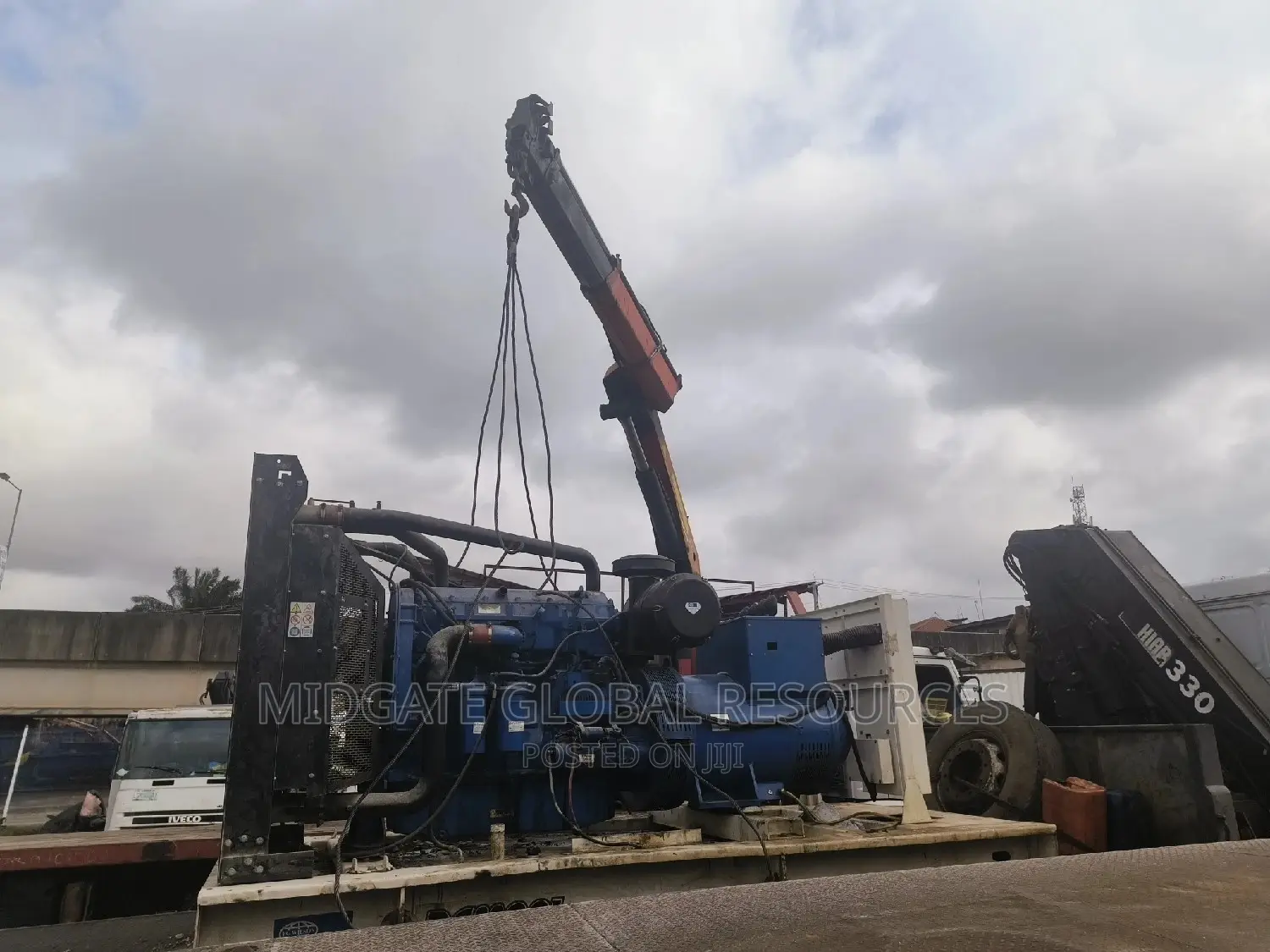 Crane Mounted Truck for Rental Services