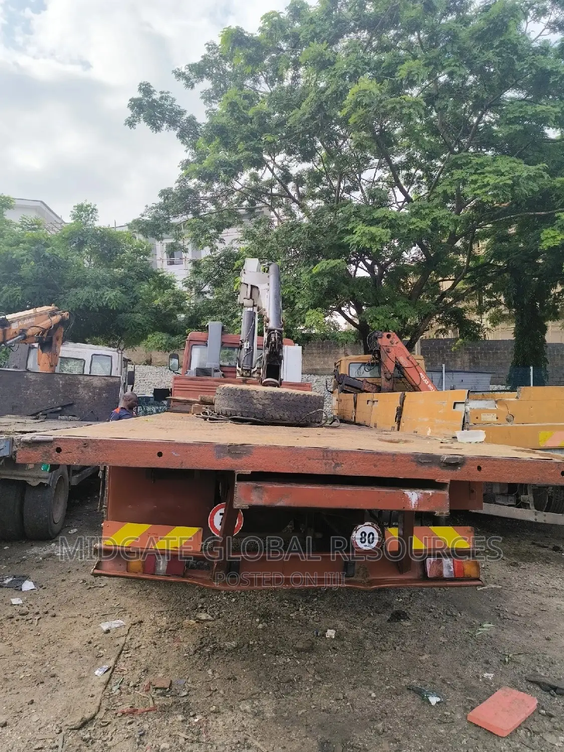 Crane Mounted Truck for Rental Services