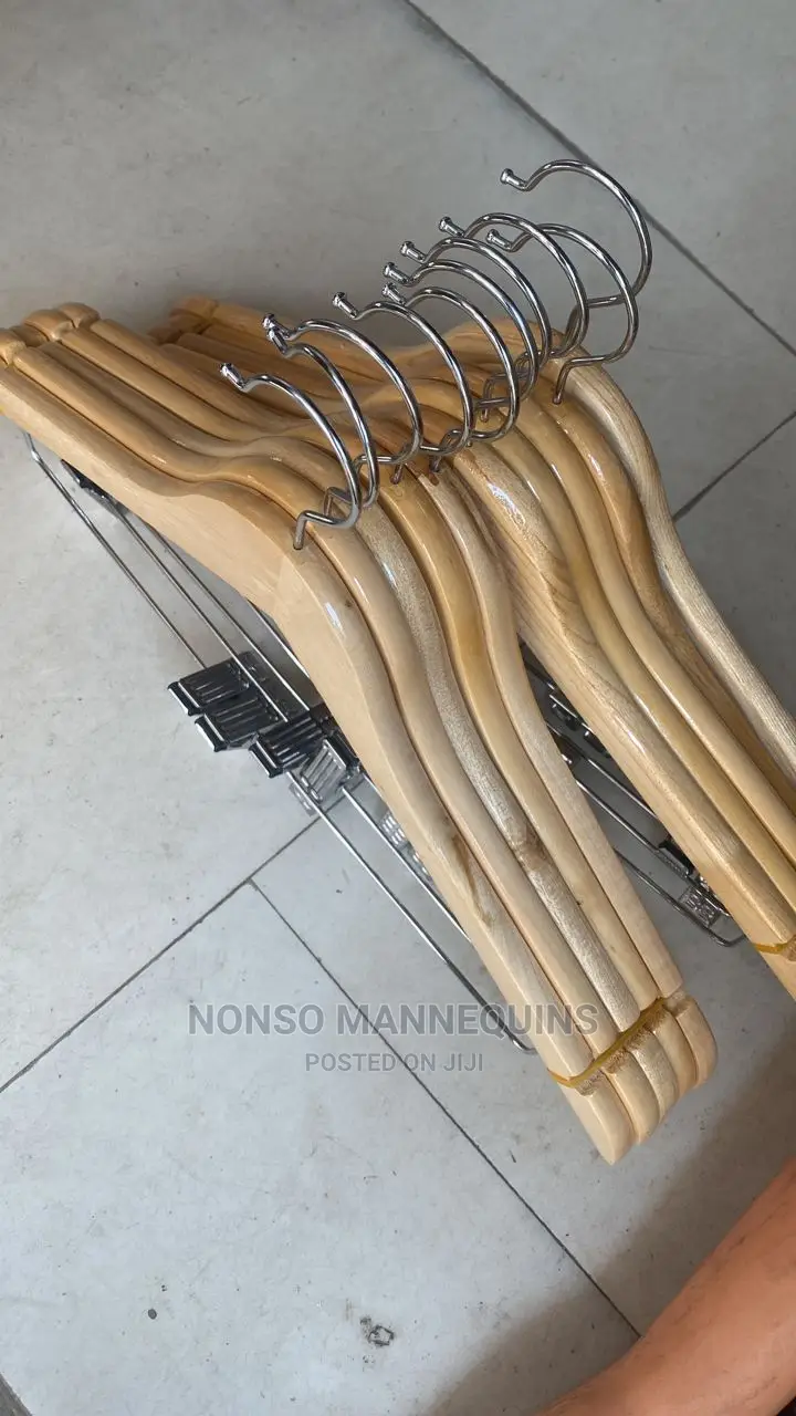 Wooden Clips Hangers 10 Pieces