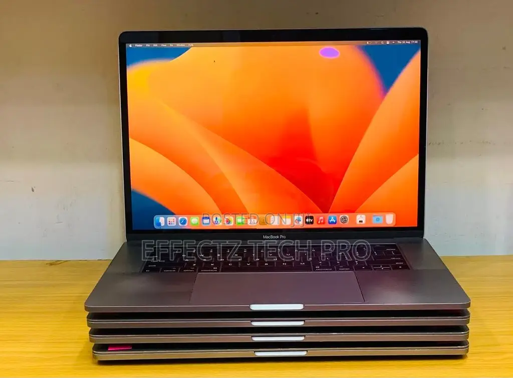 Laptop Apple MacBook Pro 2017 16GB Intel Core I7 SSD 1T