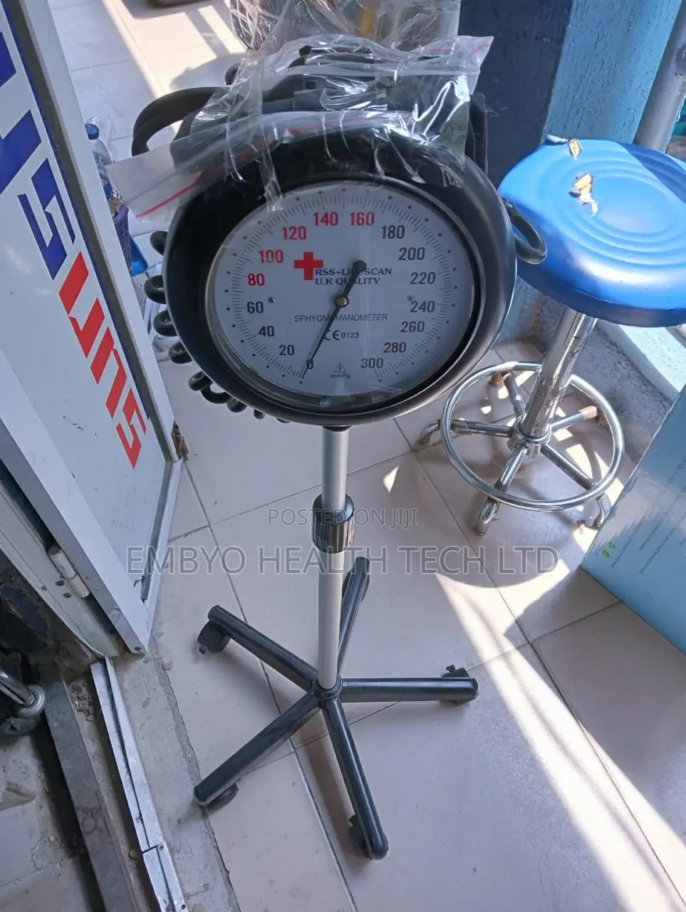 Sphygmomanometer With Trolley