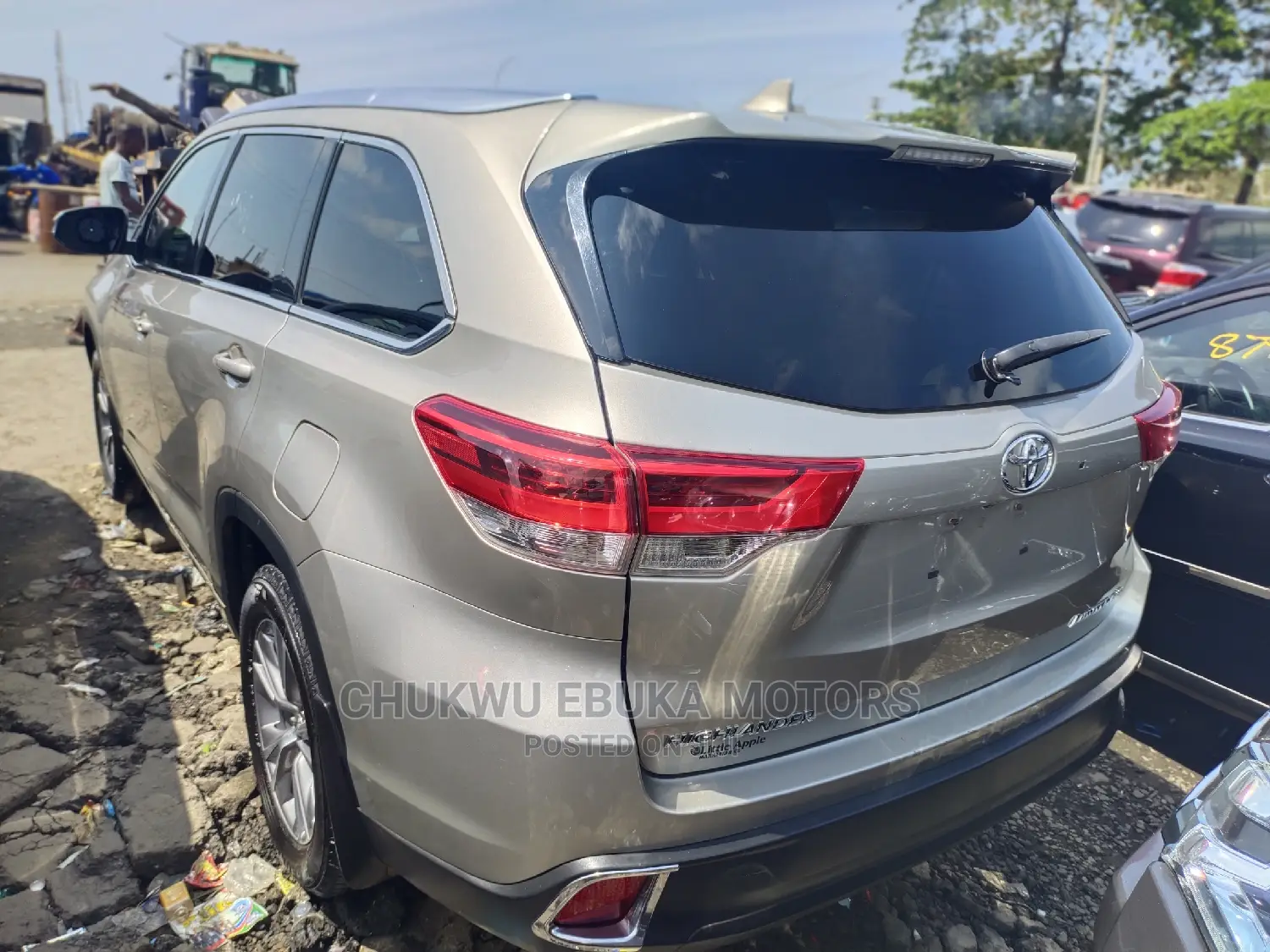 Toyota Highlander 2017 Gold