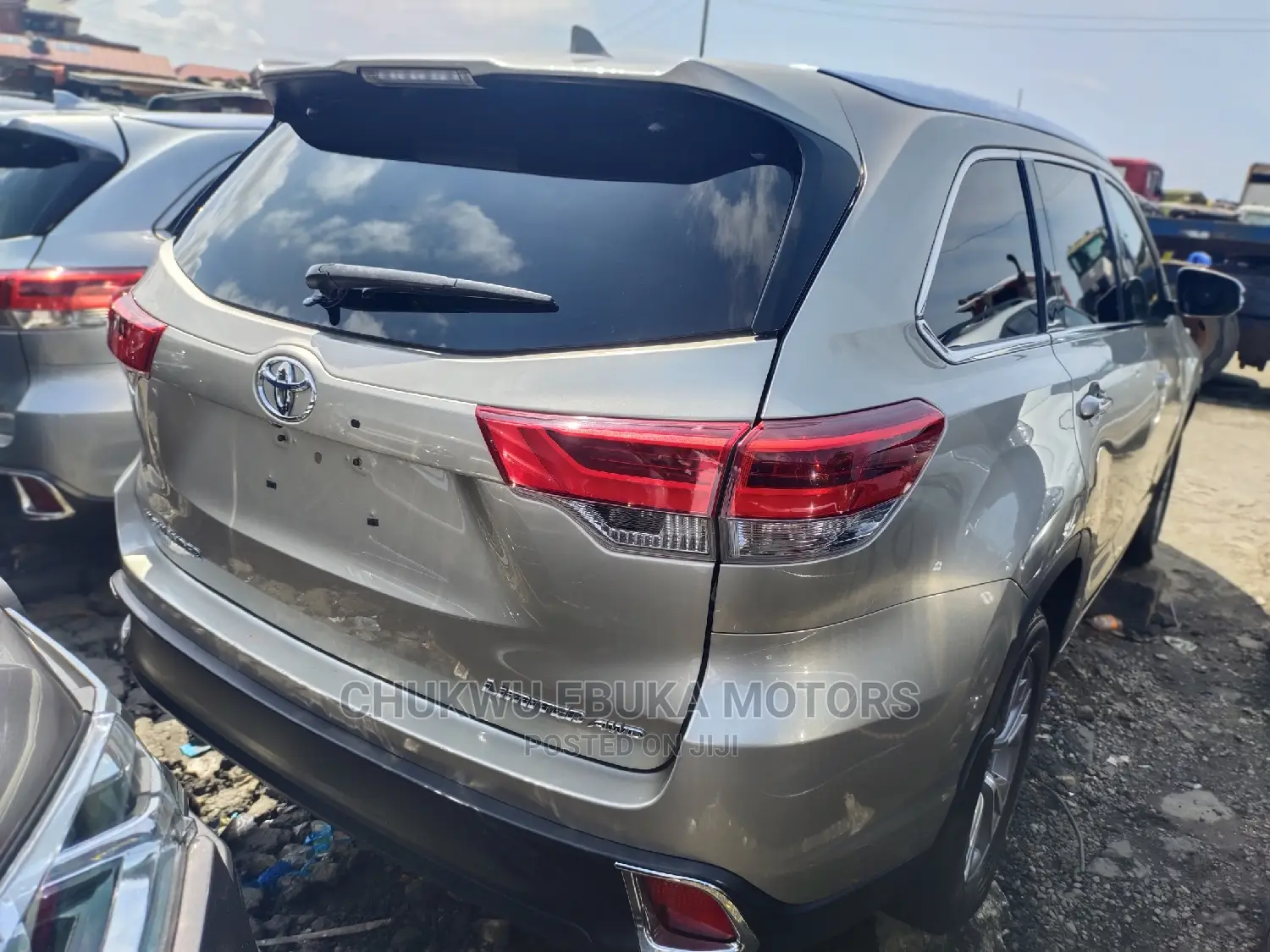 Toyota Highlander 2017 Gold