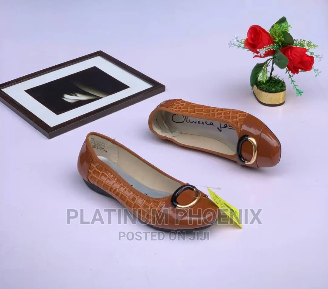High Quality Fashion Flat Sole Shoe and Sandal