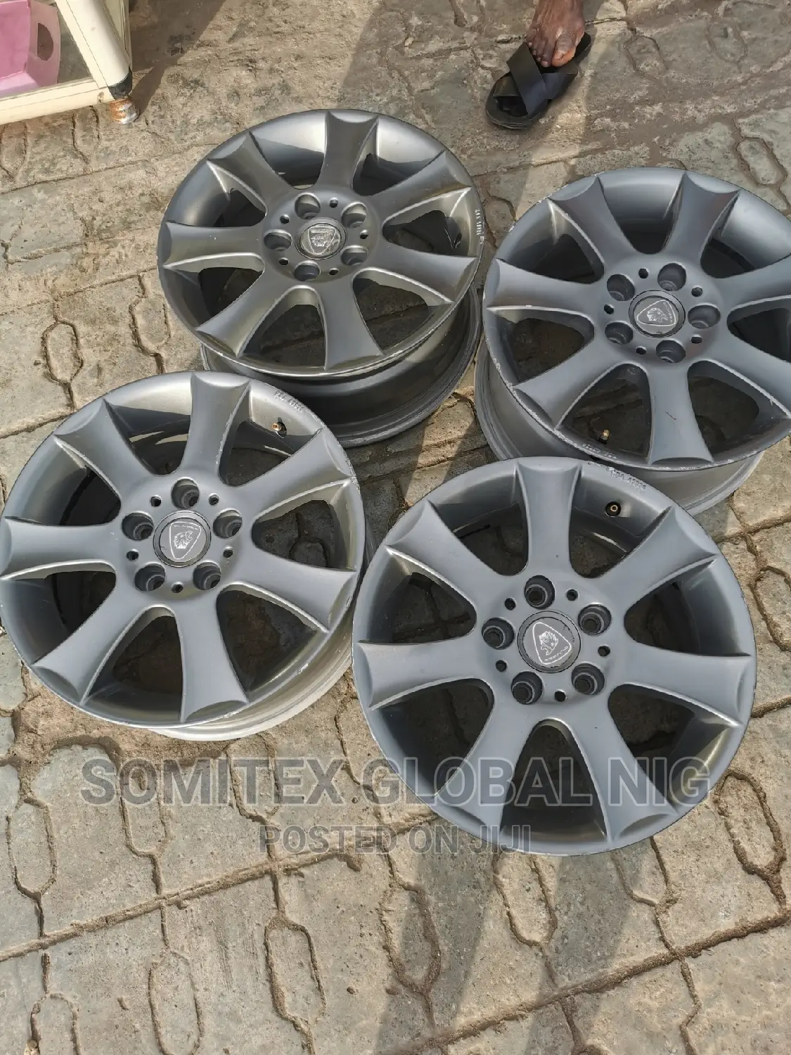 Alloyed Rim16 for Camry