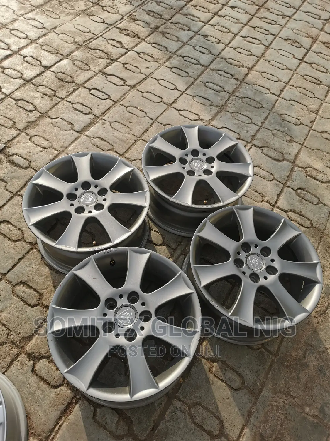 Alloyed Rim16 for Camry