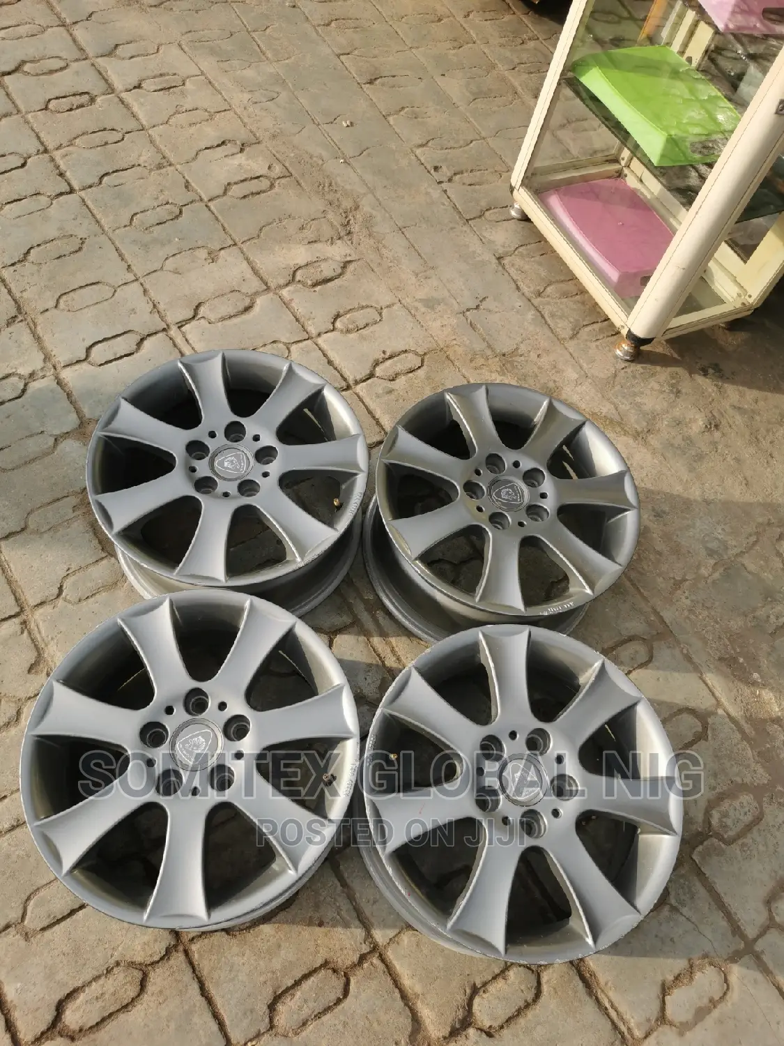 Alloyed Rim16 for Camry