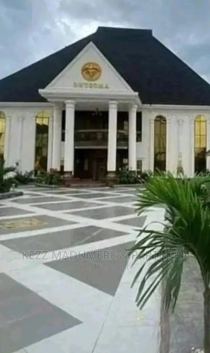 5bdrm Duplex in Inside An Estate,Off, Port-Harcourt for sale
