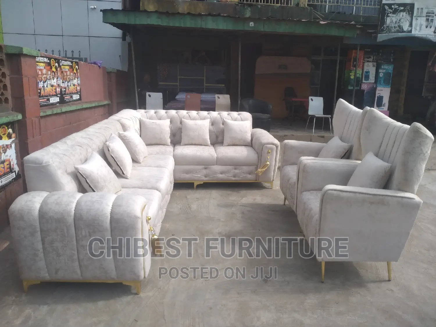 Quality L-Shaped Sofa Couch With Two Single Seaters.