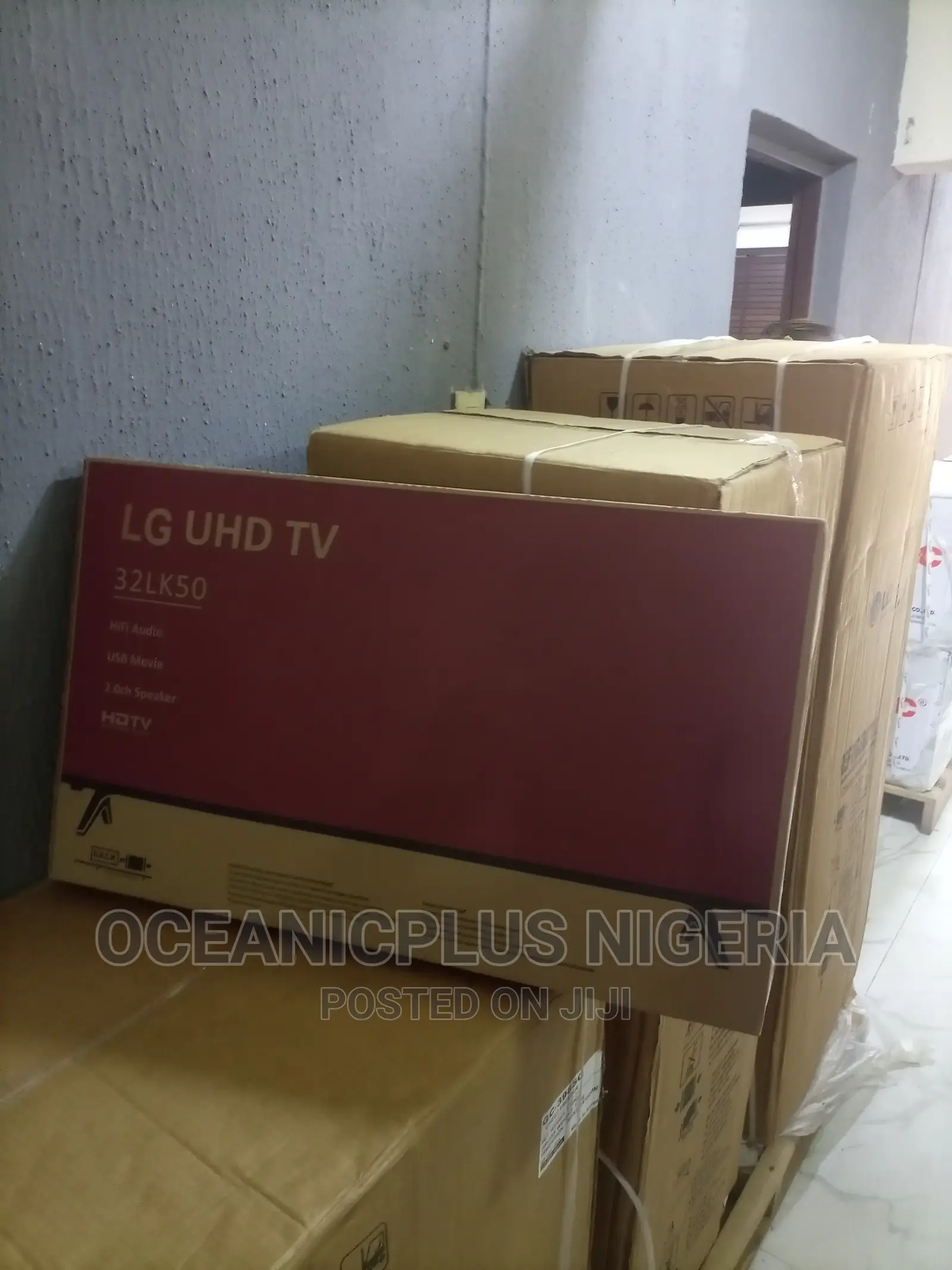 Powerful LG 32 Inches Framed LED TV