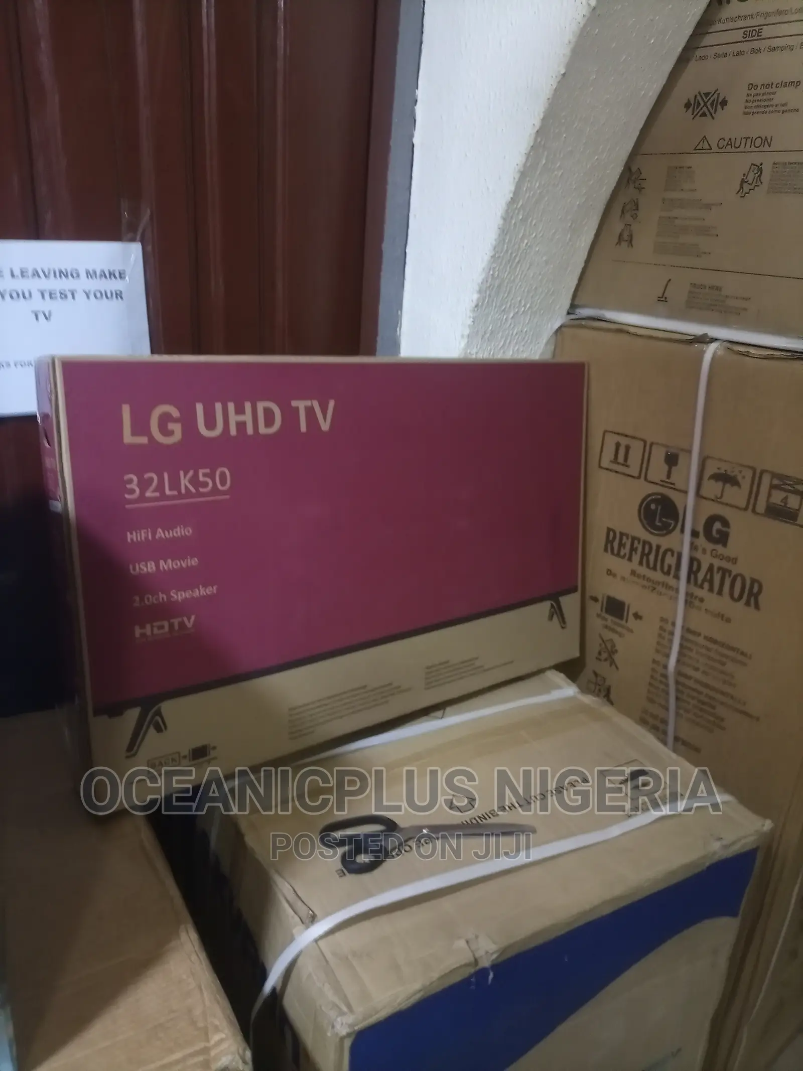 Top Notch LG 32 Inches Framed Uhd TV