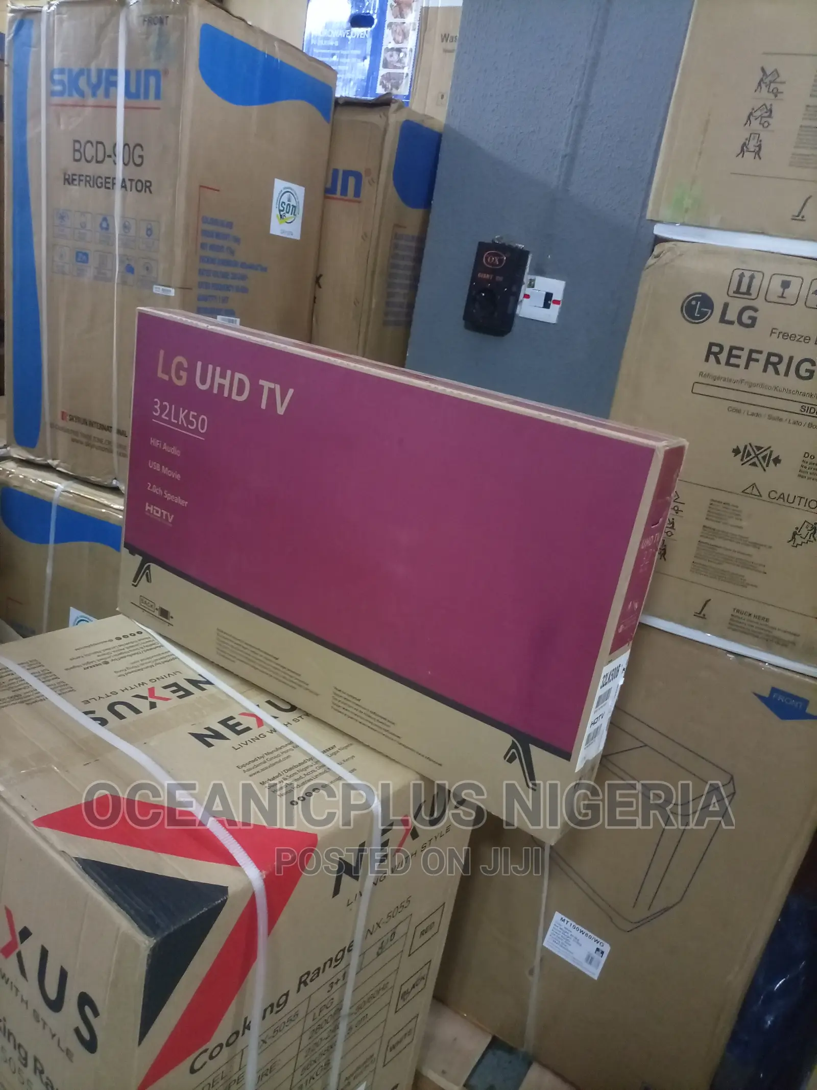 World Trending LG 32 Inches Framed Uhd TV