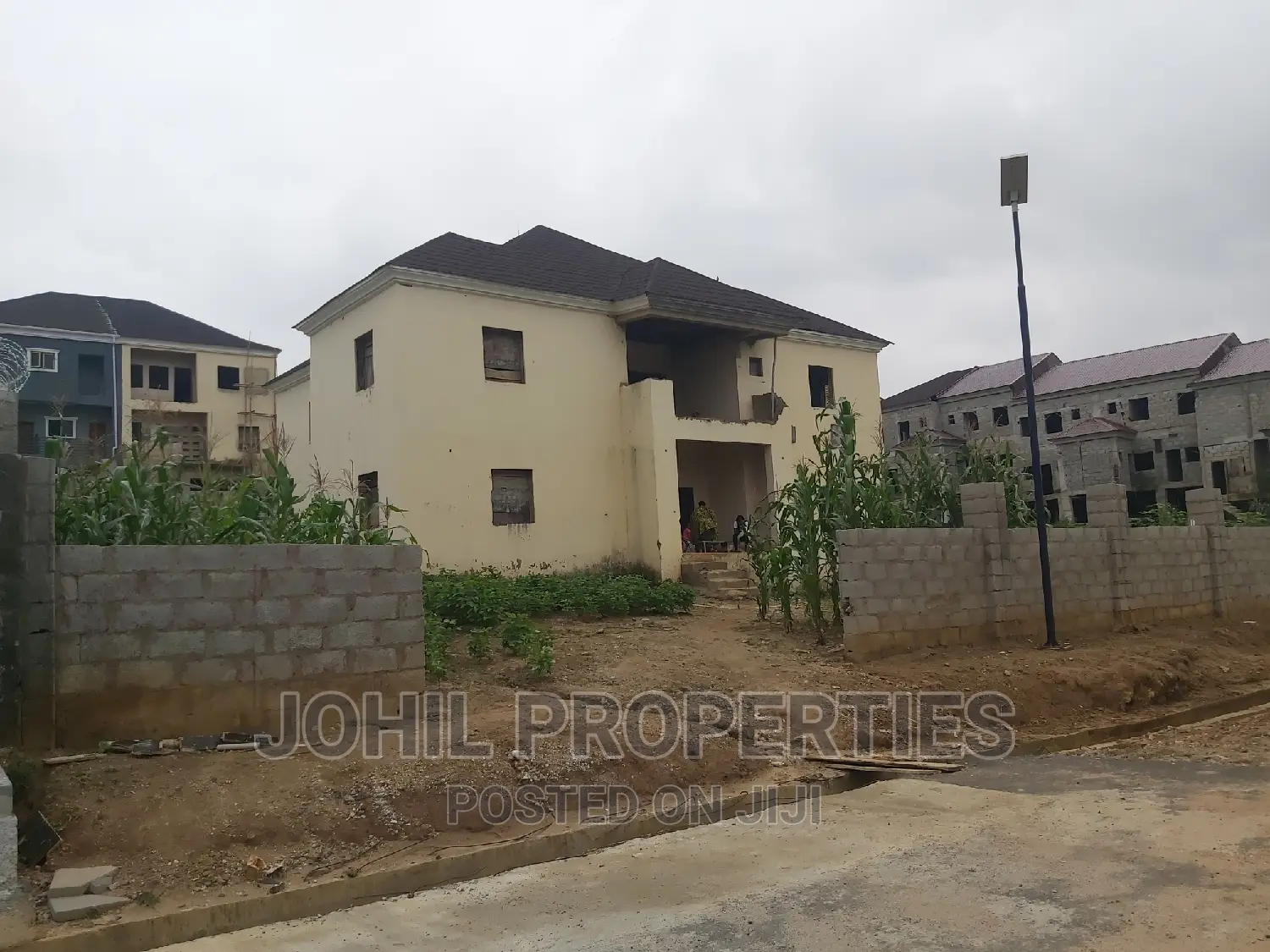 5bdrm Duplex in Naf Valley Estate, Asokoro for sale