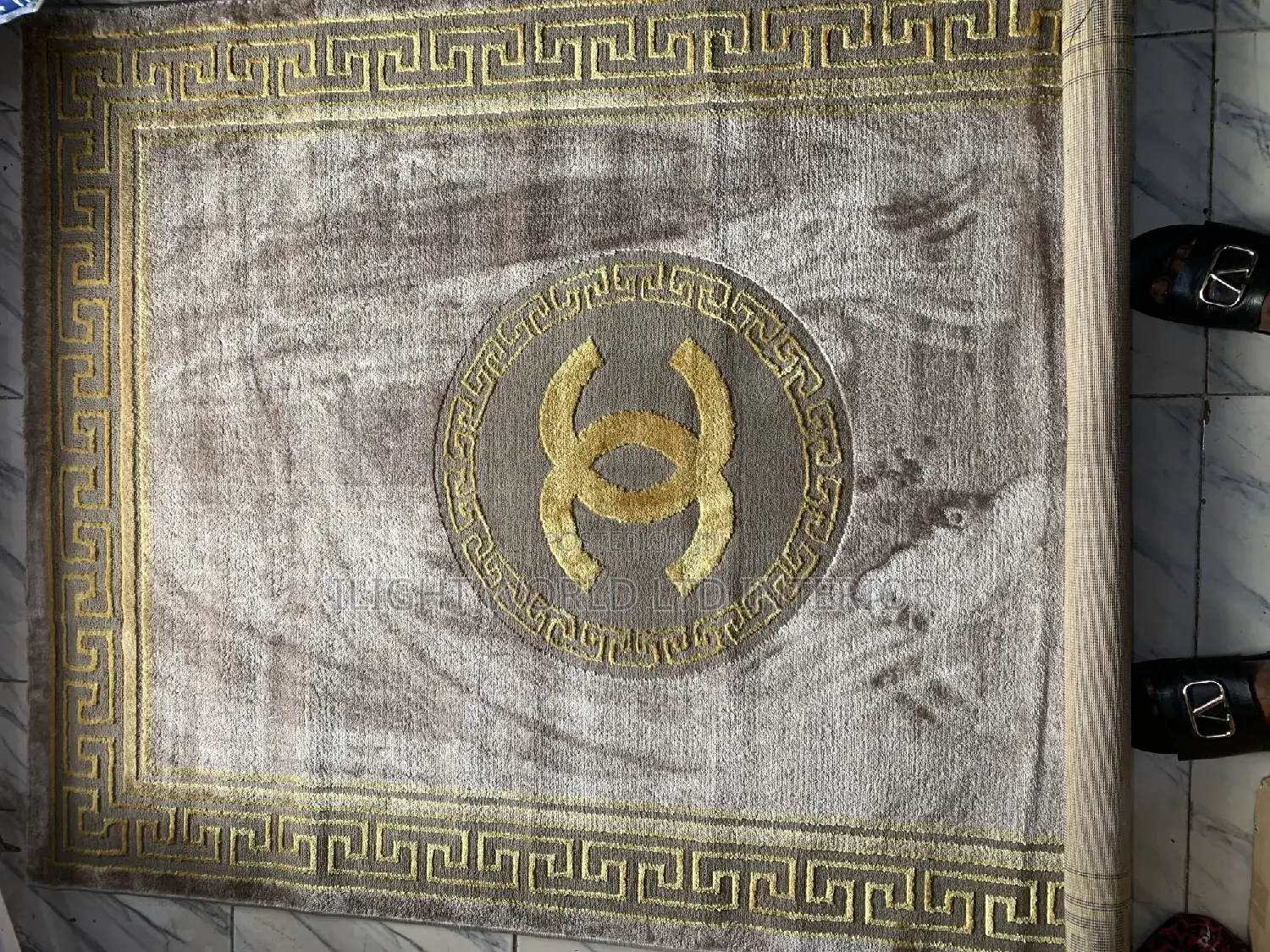 Quality Designer Shaggy Living Room Center Rug.
