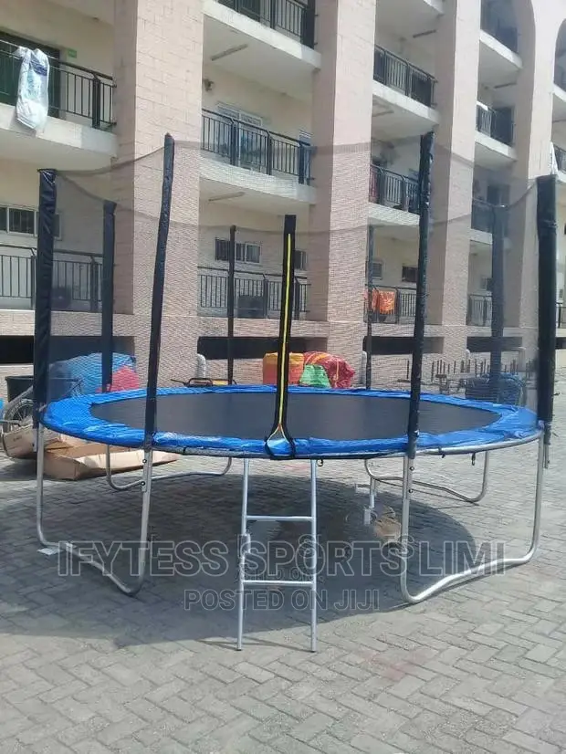 16fit Trampoline With Ladder