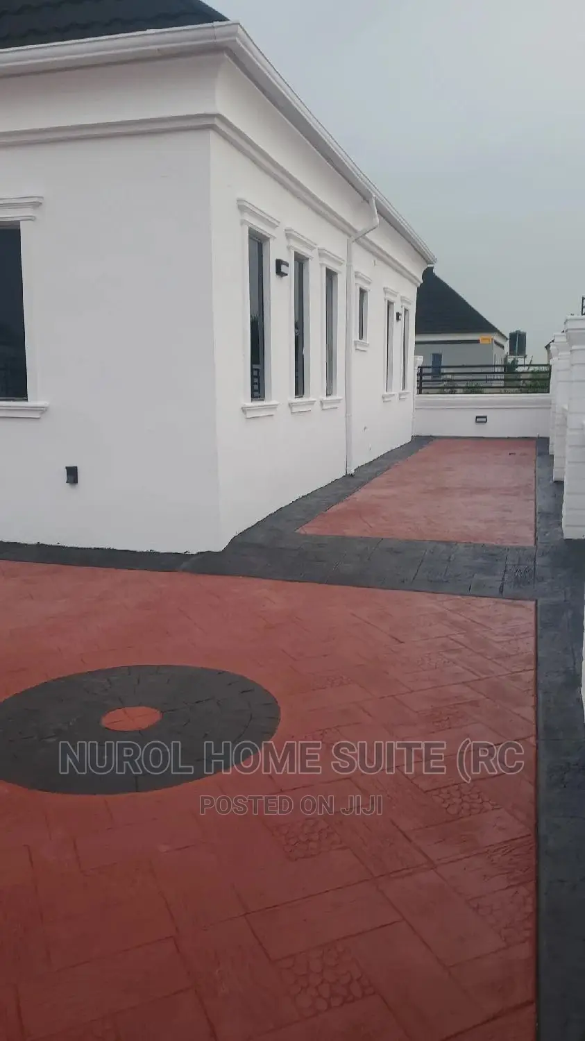 Modern Floor Design and Finishing