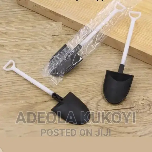 100pcspack of Plastic Disposable Mini Ice Cream Shovel Spoon